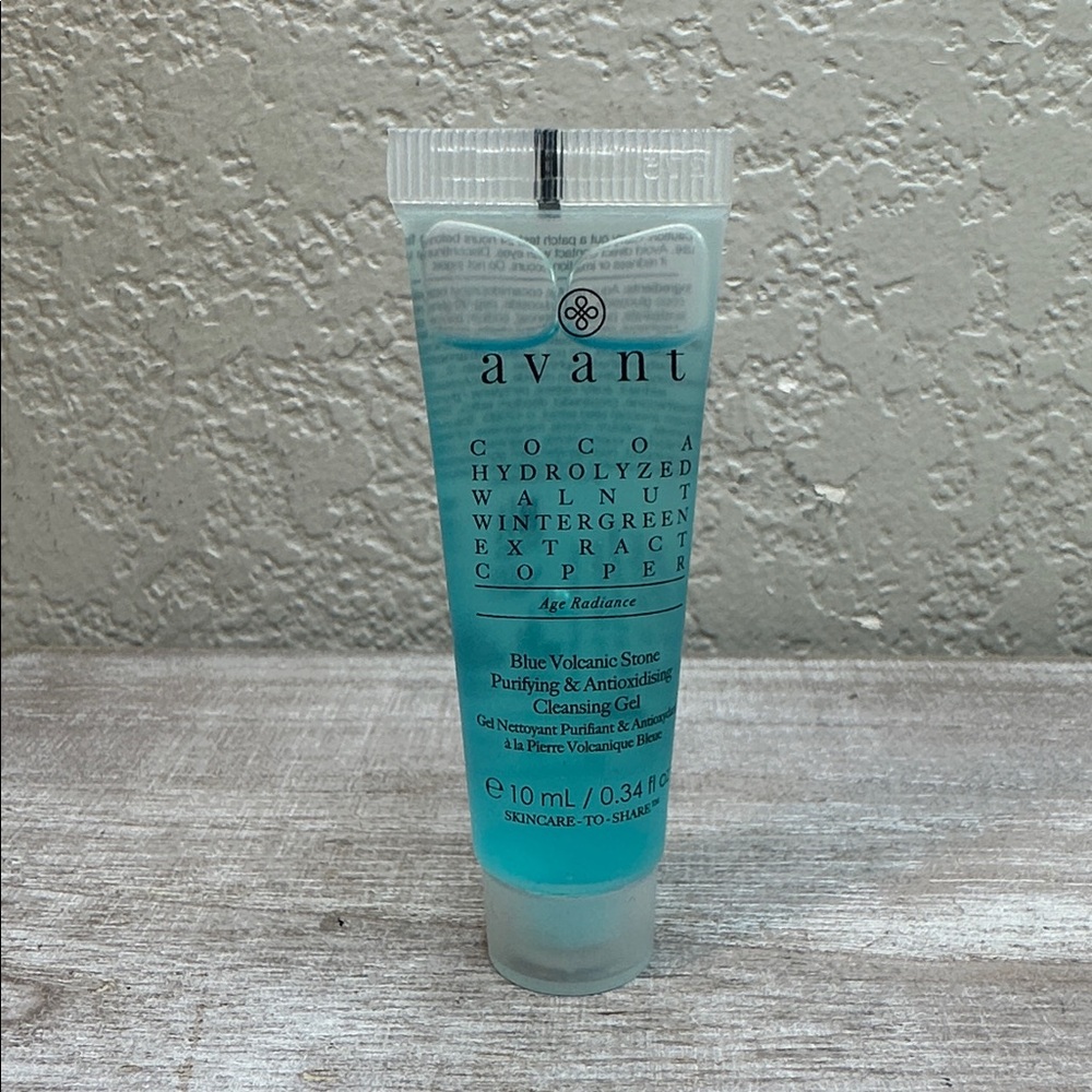 $5 🌙 AVANT‎ Blue Volcanic Stone Purifying Antioxidising  Cleansing Gel